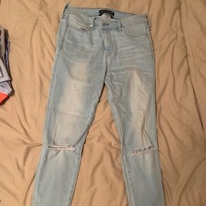 Women’s skinny jeans